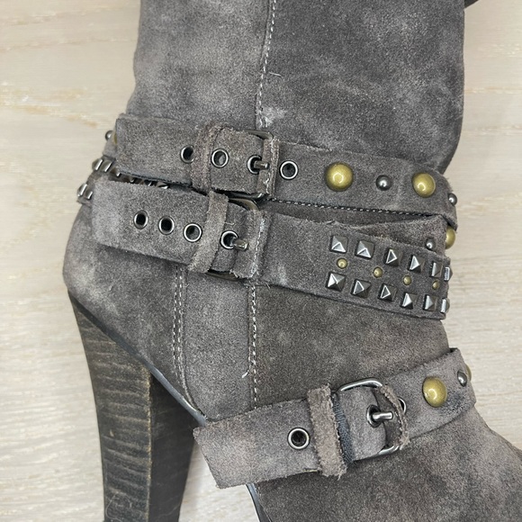 Zigi Girl grey suede heeled boots in size 7 - Picture 9 of 9